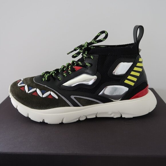 Valentino Garavani Heroes Reflex Black Sneakers - Picture 6 of 13